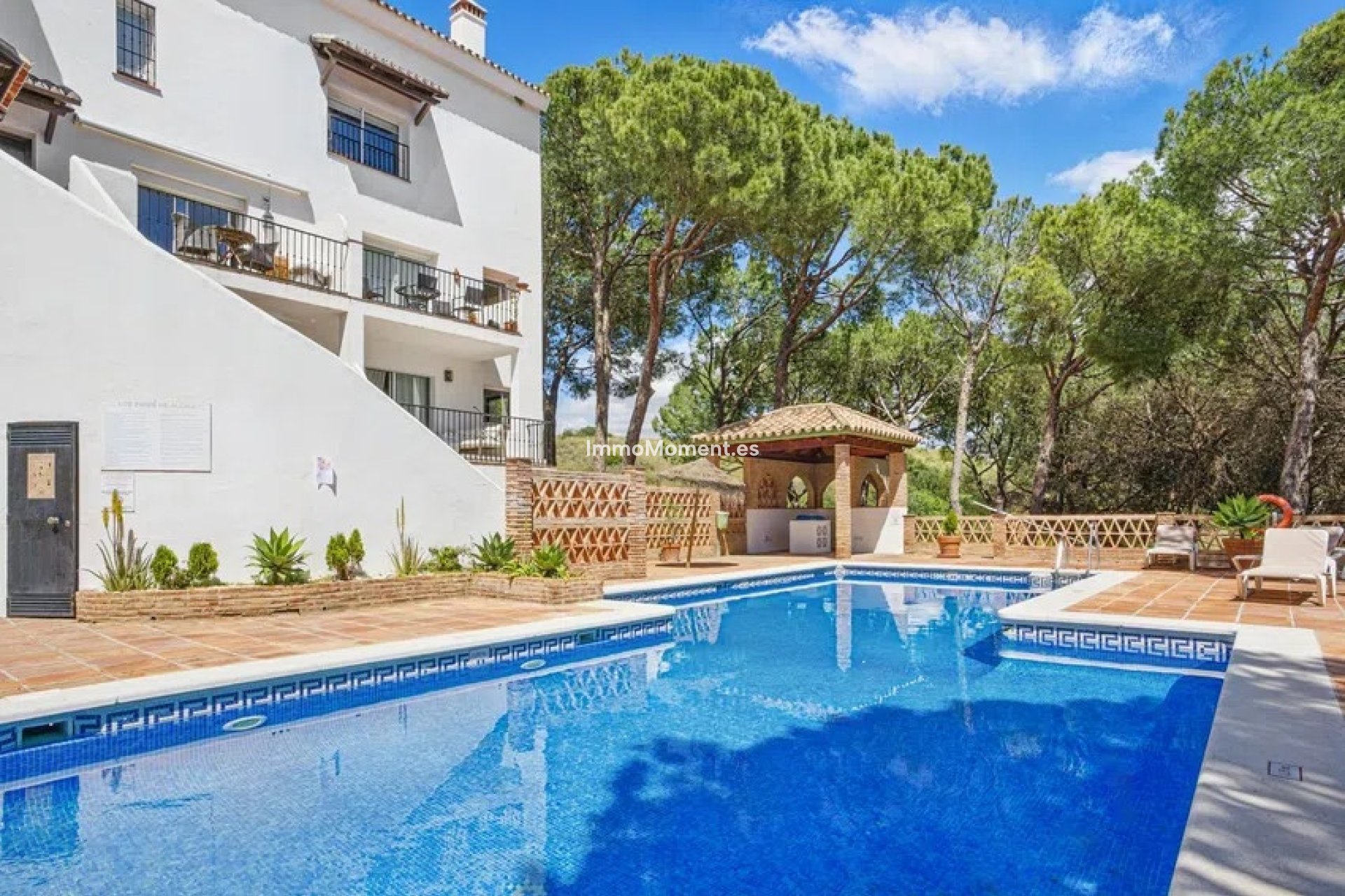 Resale - Apartment - Marbella - Nueva Andalucía