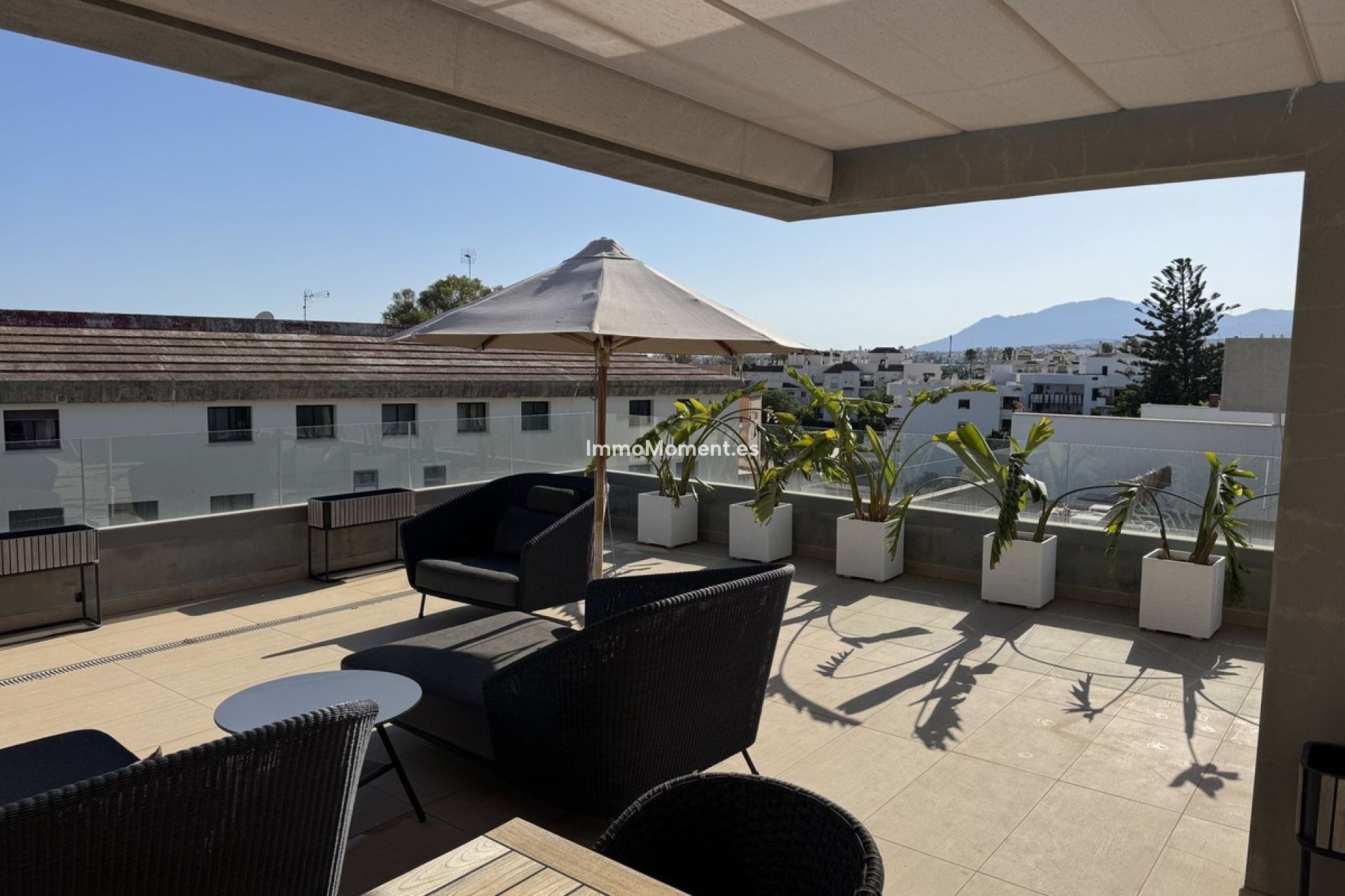 Resale - Apartment - Marbella - Nueva Andalucía
