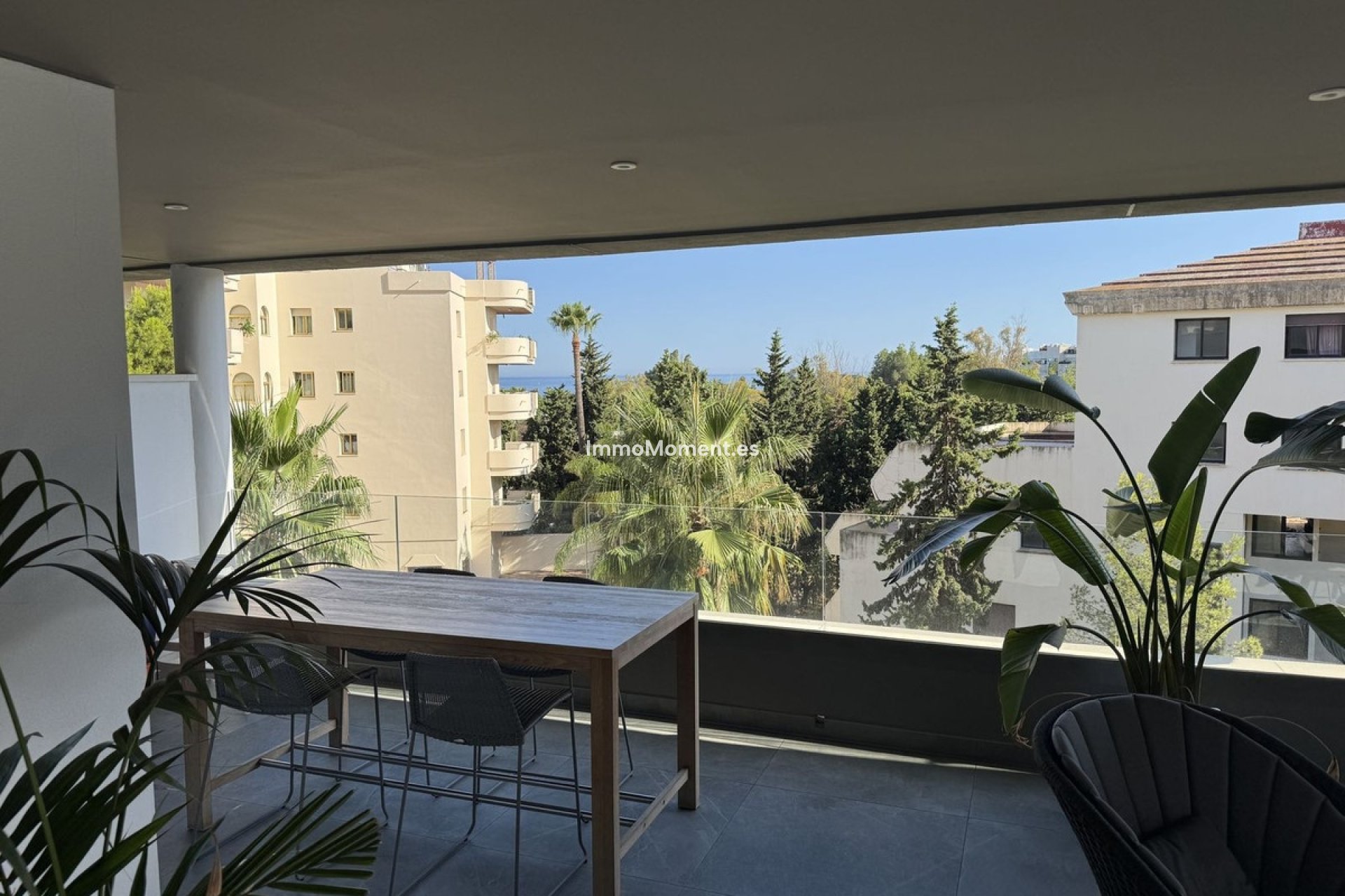 Resale - Apartment - Marbella - Nueva Andalucía
