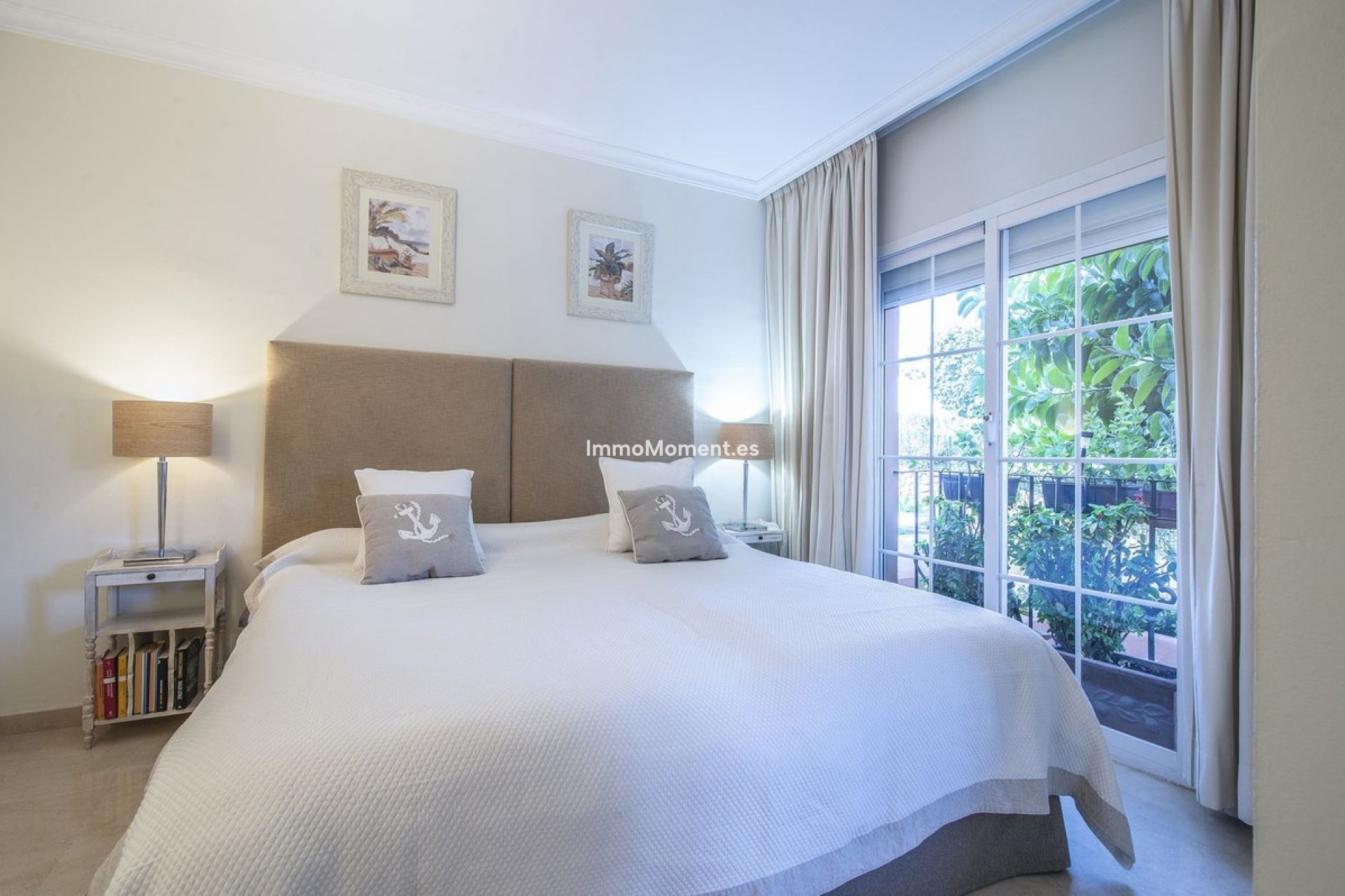 Resale - Apartment - Marbella - Nueva Andalucía