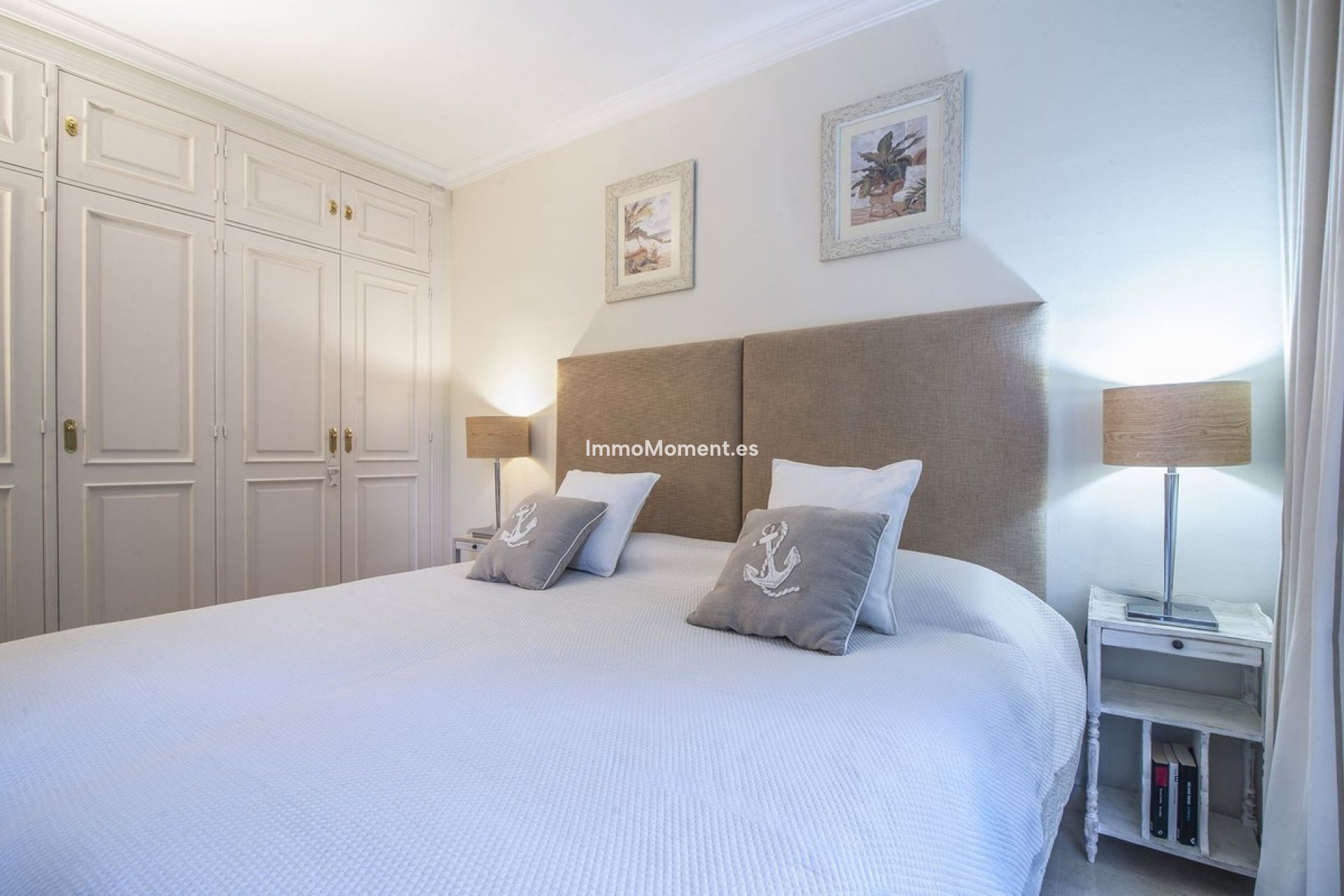 Resale - Apartment - Marbella - Nueva Andalucía