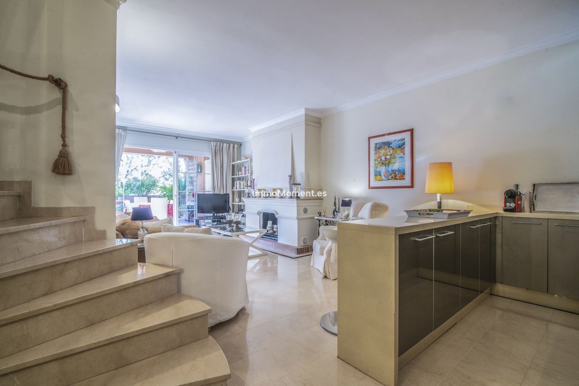 Resale - Apartment - Marbella - Nueva Andalucía