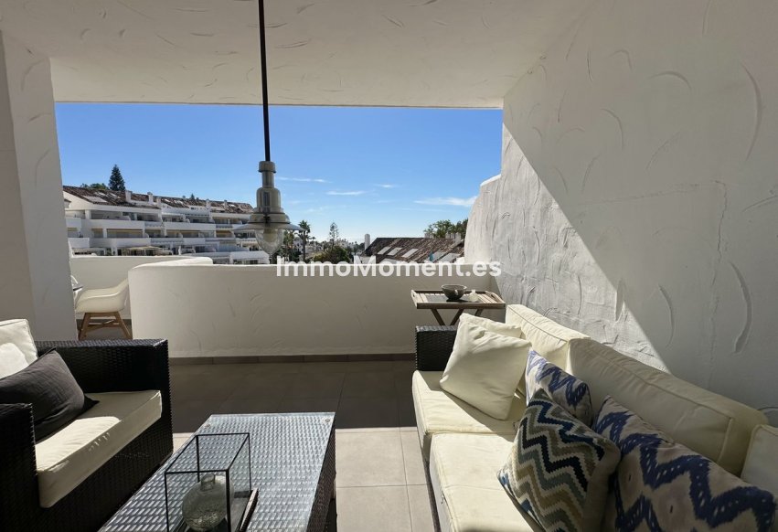 Resale - Apartment - Marbella - Nueva Andalucía