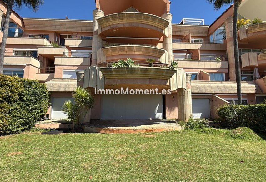 Resale - Apartment - Marbella - Nueva Andalucía