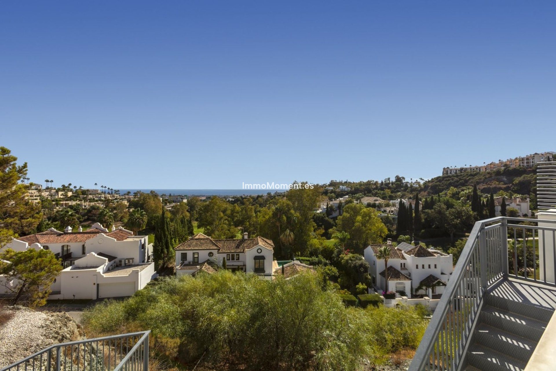 Resale - Apartment - Marbella - Nueva Andalucía