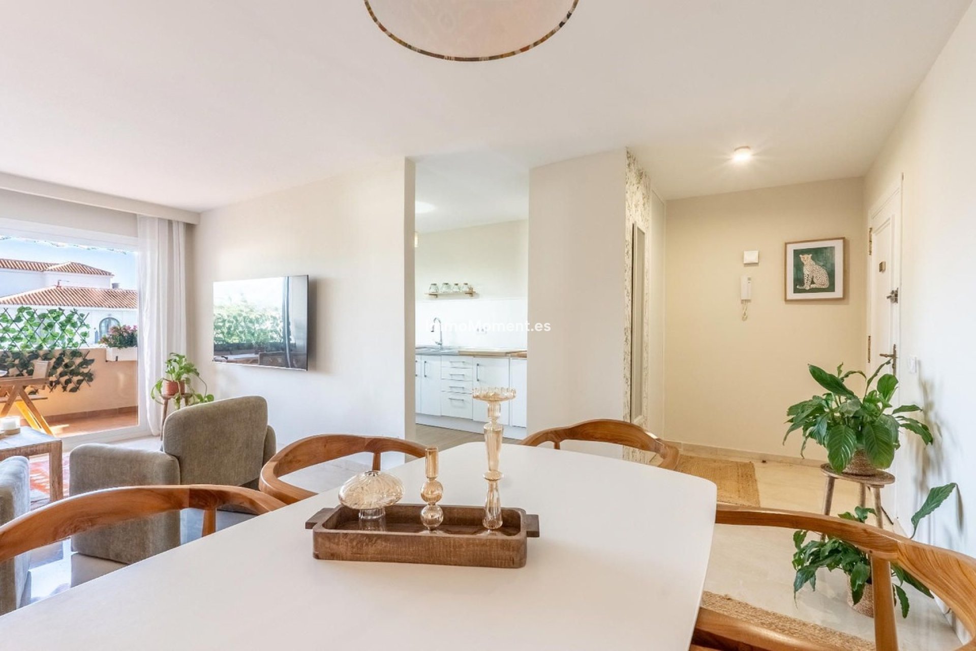 Resale - Apartment - Marbella - Nueva Andalucía