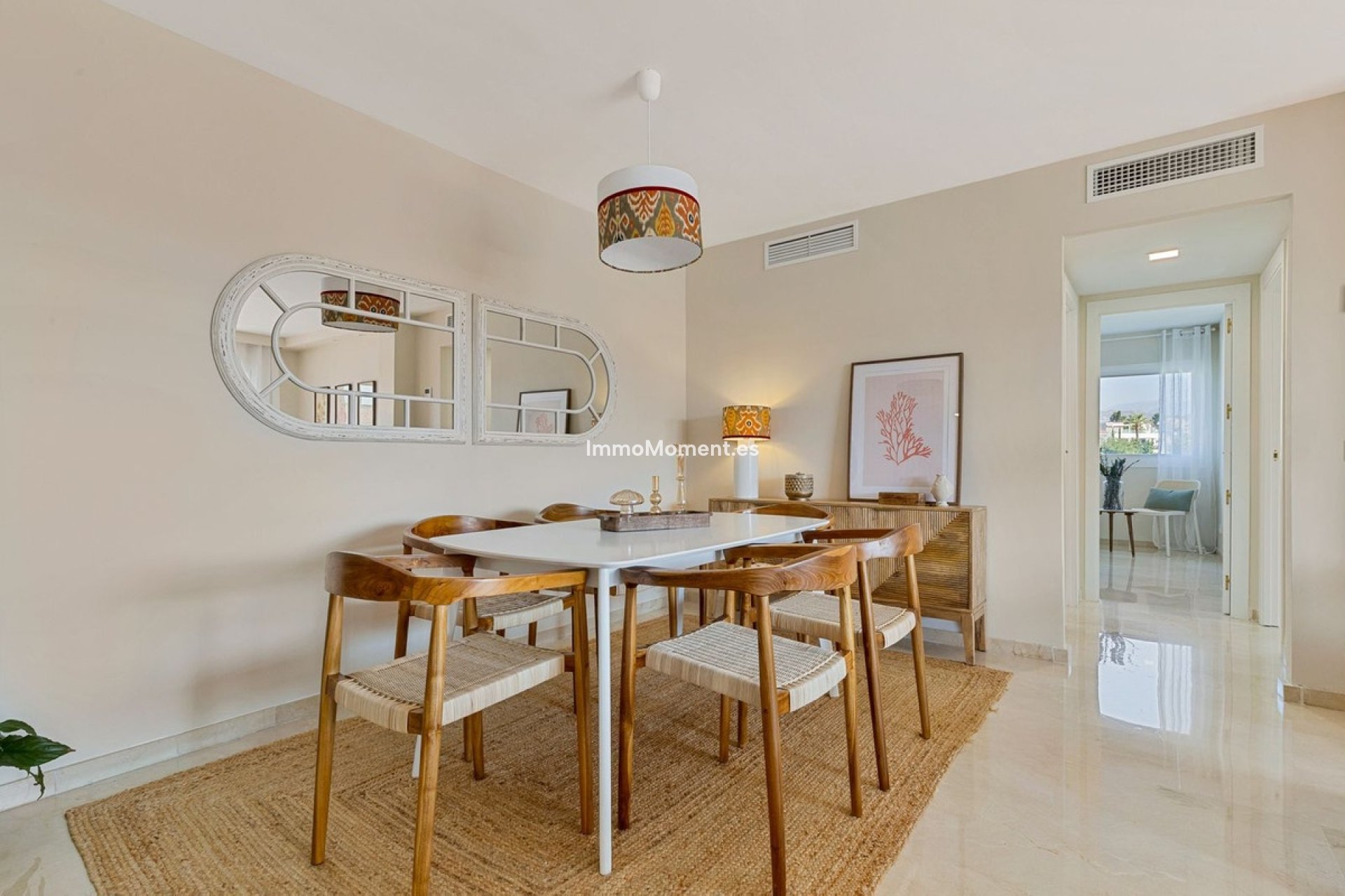 Resale - Apartment - Marbella - Nueva Andalucía