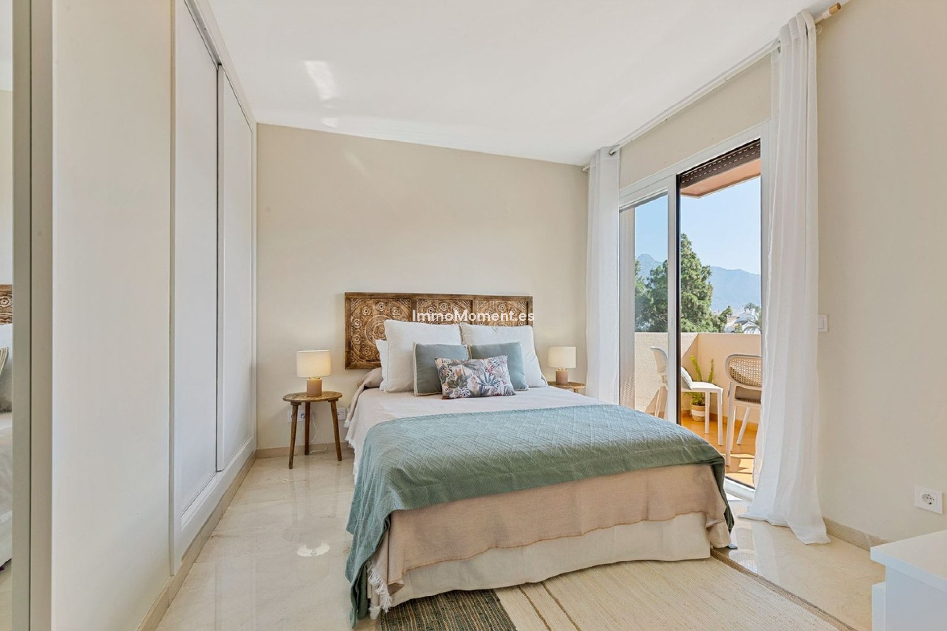 Resale - Apartment - Marbella - Nueva Andalucía