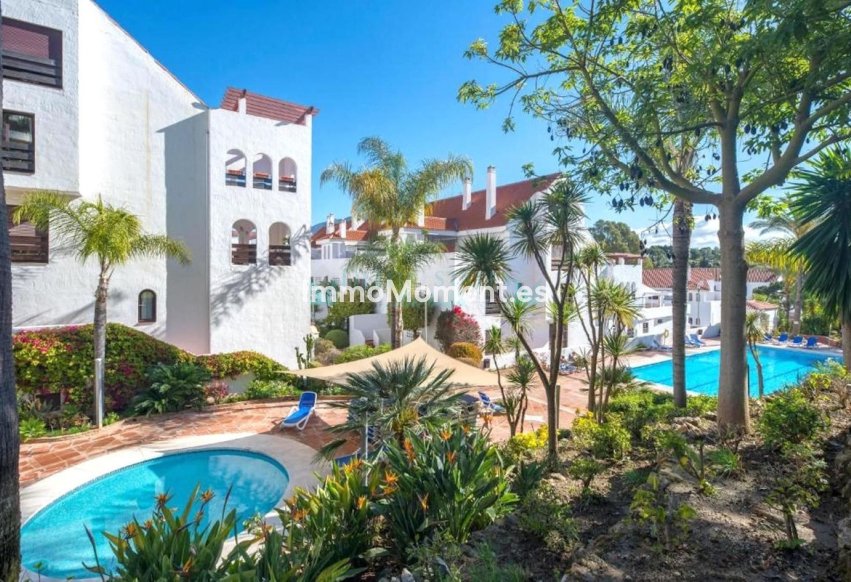 Resale - Apartment - Marbella - Nueva Andalucía