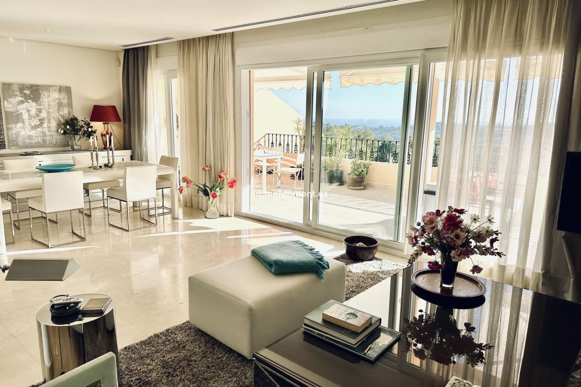 Resale - Apartment - Marbella - Nueva Andalucía