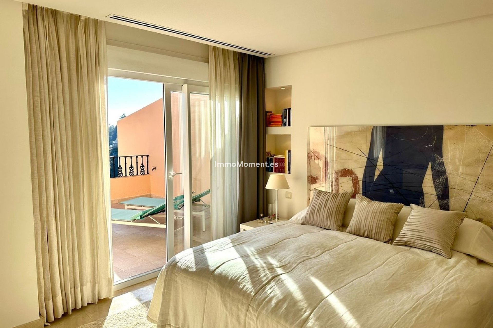 Resale - Apartment - Marbella - Nueva Andalucía