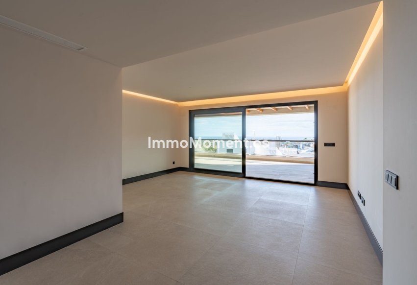 Resale - Apartment - Marbella - Nueva Andalucía