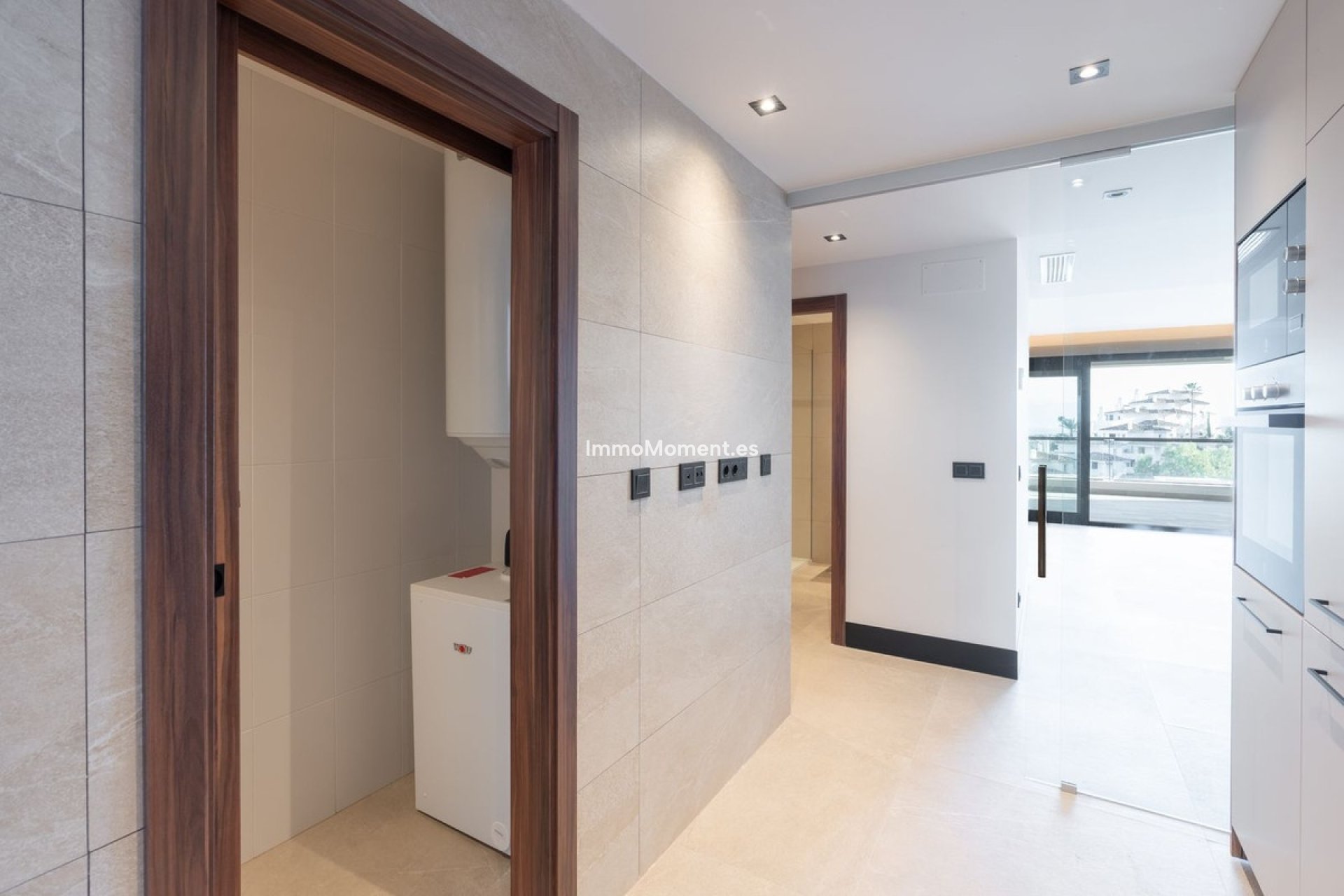 Resale - Apartment - Marbella - Nueva Andalucía