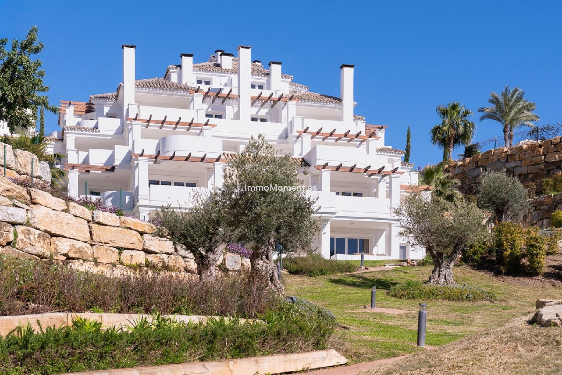 Resale - Apartment - Marbella - Nueva Andalucía