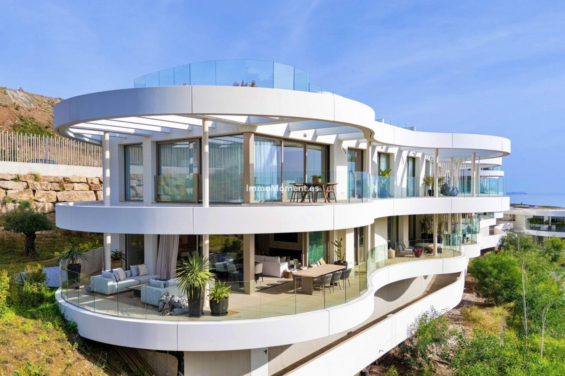 Resale - Apartment - Marbella - Nueva Andalucía