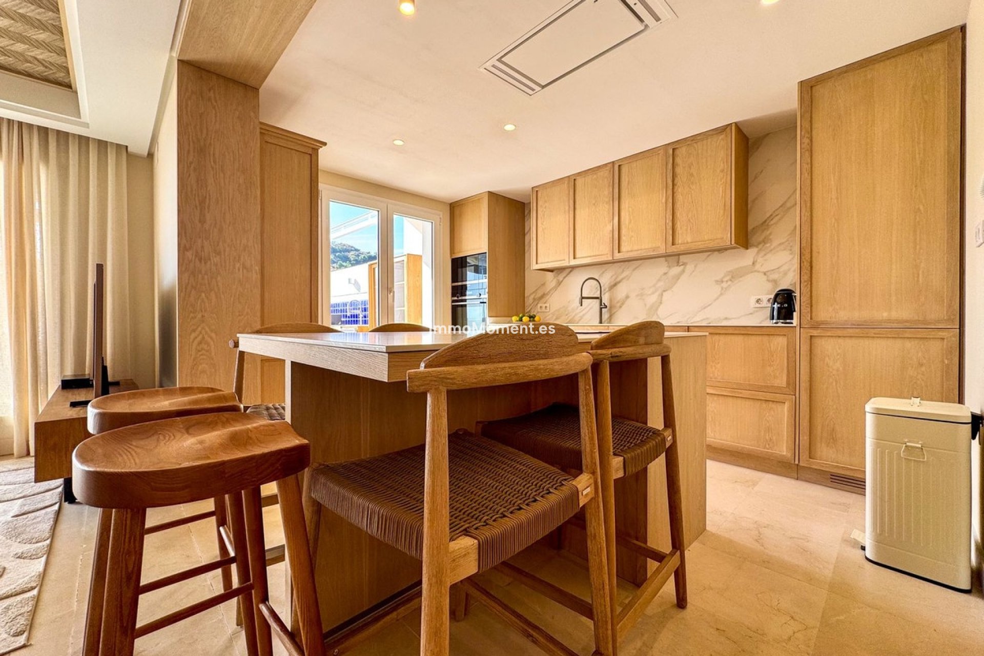 Resale - Apartment - Marbella - Nueva Andalucía