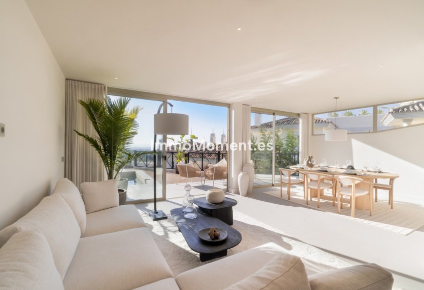 Resale - Apartment - Marbella - Nueva Andalucía