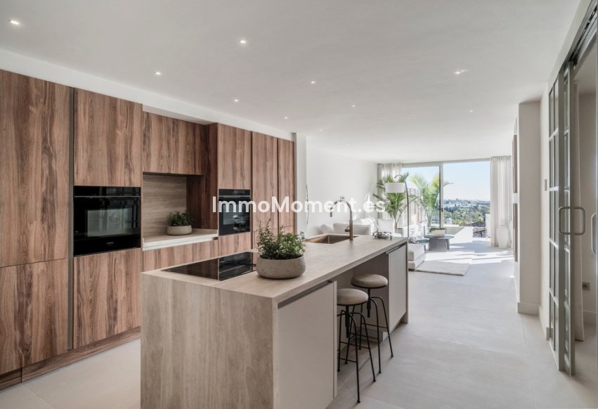 Resale - Apartment - Marbella - Nueva Andalucía