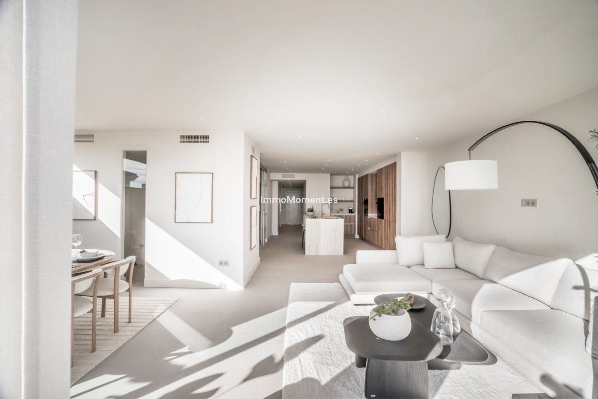 Resale - Apartment - Marbella - Nueva Andalucía