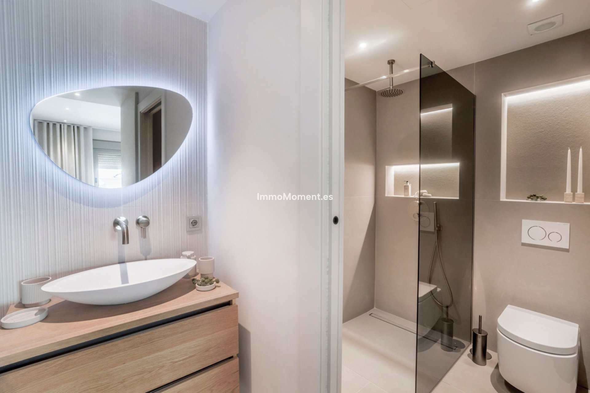 Resale - Apartment - Marbella - Nueva Andalucía