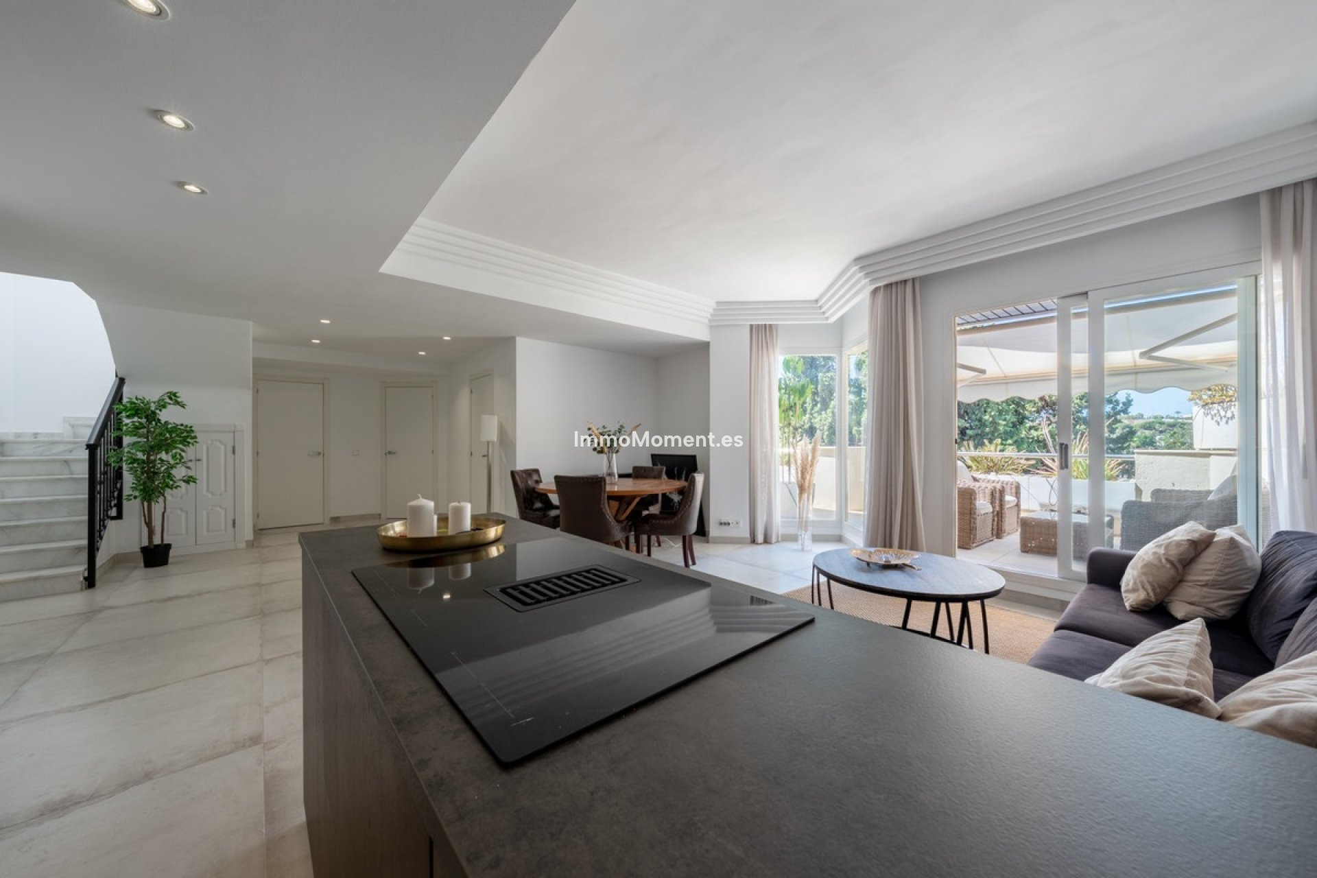 Resale - Apartment - Marbella - Nueva Andalucía