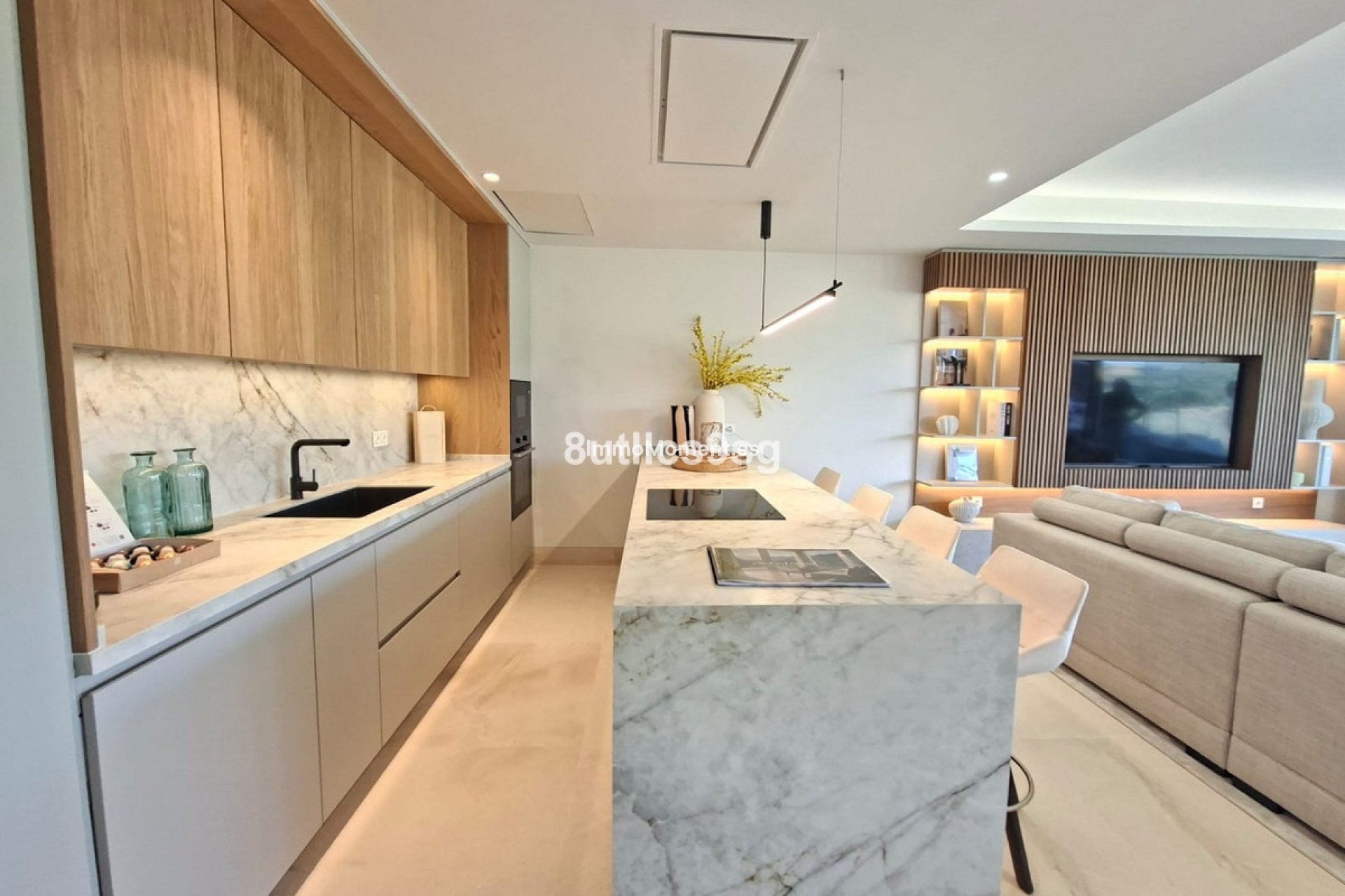 Resale - Apartment - Marbella - Nueva Andalucía