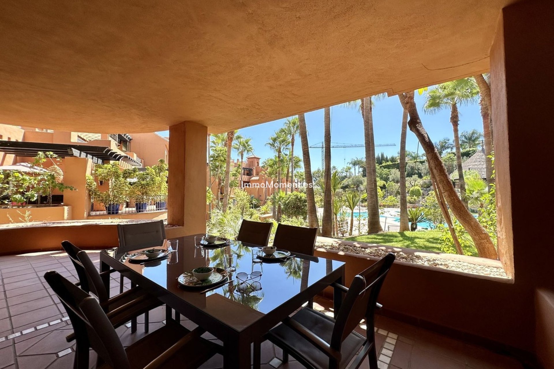 Resale - Apartment - Marbella - Nueva Andalucía