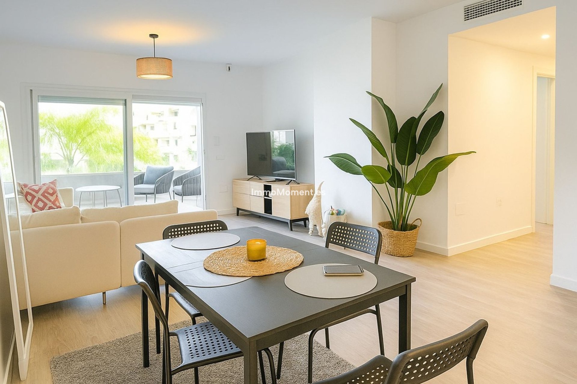 Resale - Apartment - Marbella - Nueva Andalucía