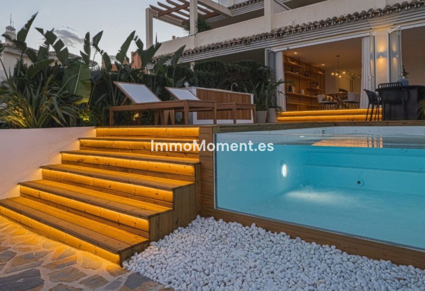 Resale - Apartment - Marbella - Nueva Andalucía