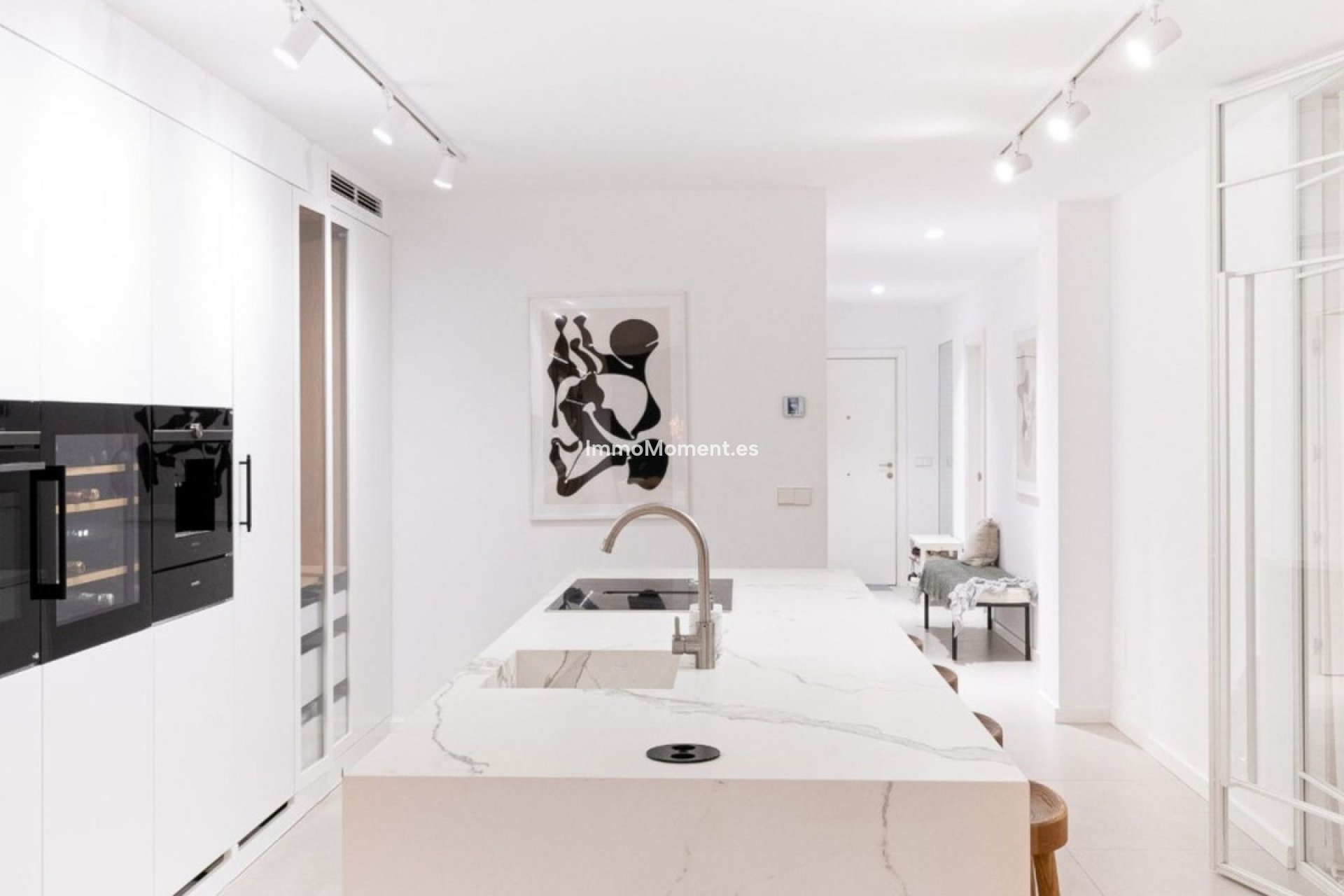 Resale - Apartment - Marbella - Nueva Andalucía