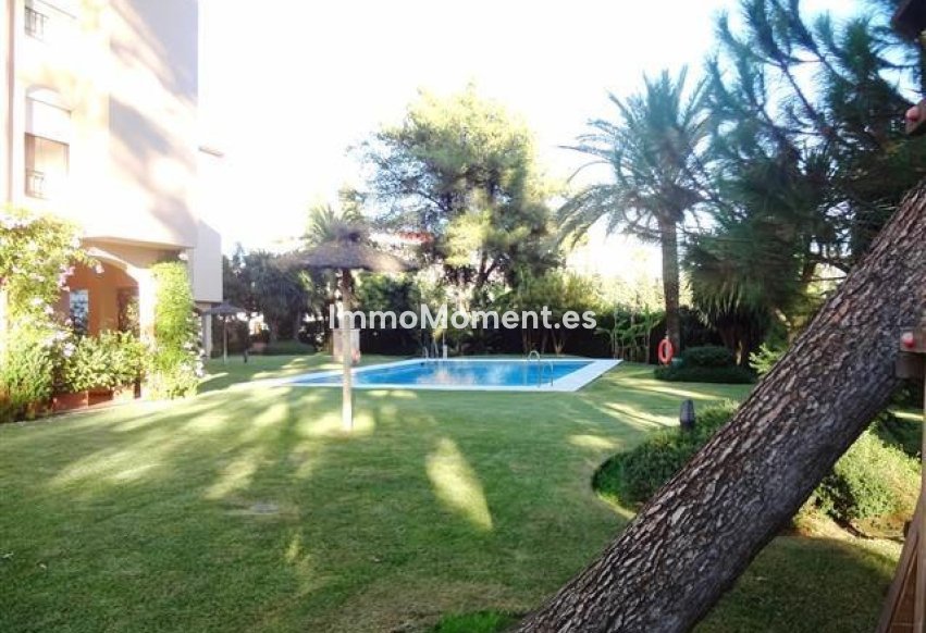 Resale - Apartment - Marbella - Nueva Andalucía