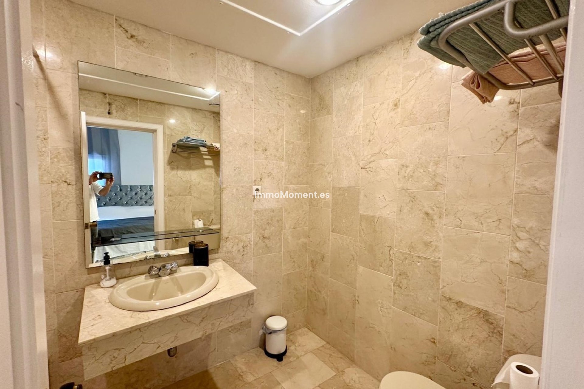 Resale - Apartment - Marbella - Nueva Andalucía