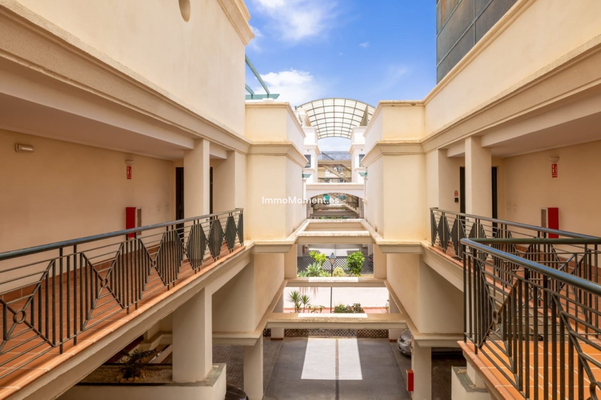 Resale - Apartment - Marbella - Nueva Andalucía