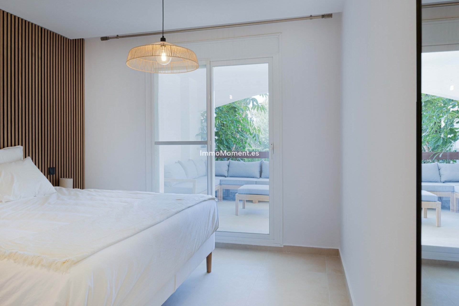 Resale - Apartment - Marbella - Nueva Andalucía