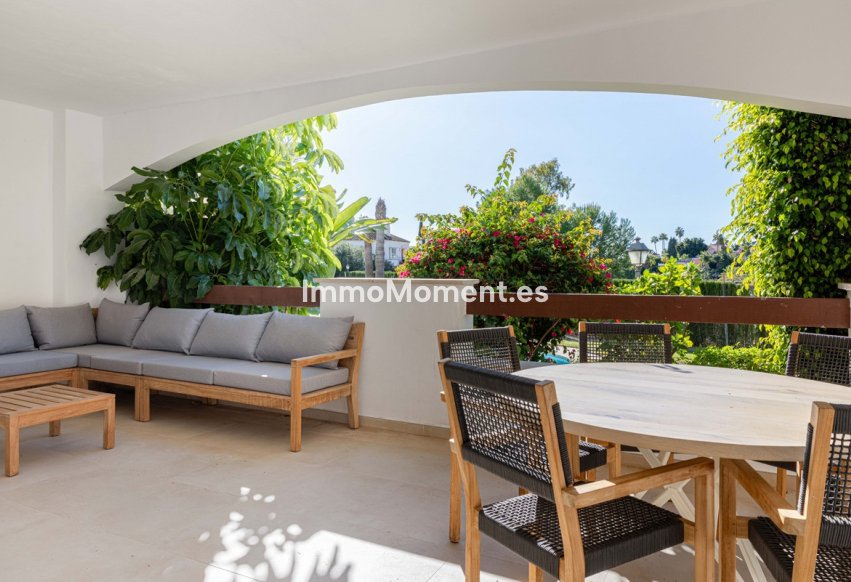 Resale - Apartment - Marbella - Nueva Andalucía