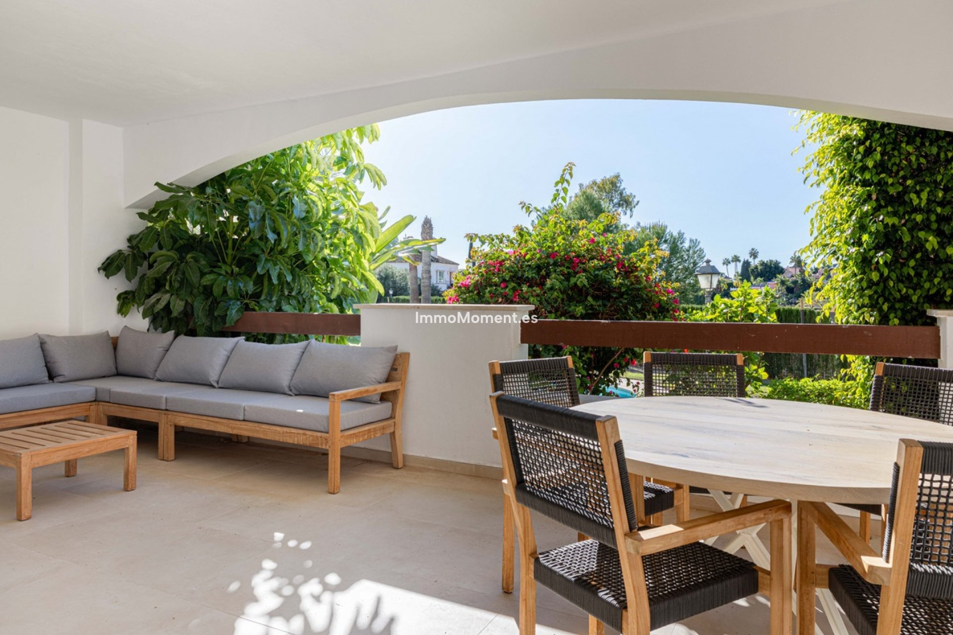 Resale - Apartment - Marbella - Nueva Andalucía