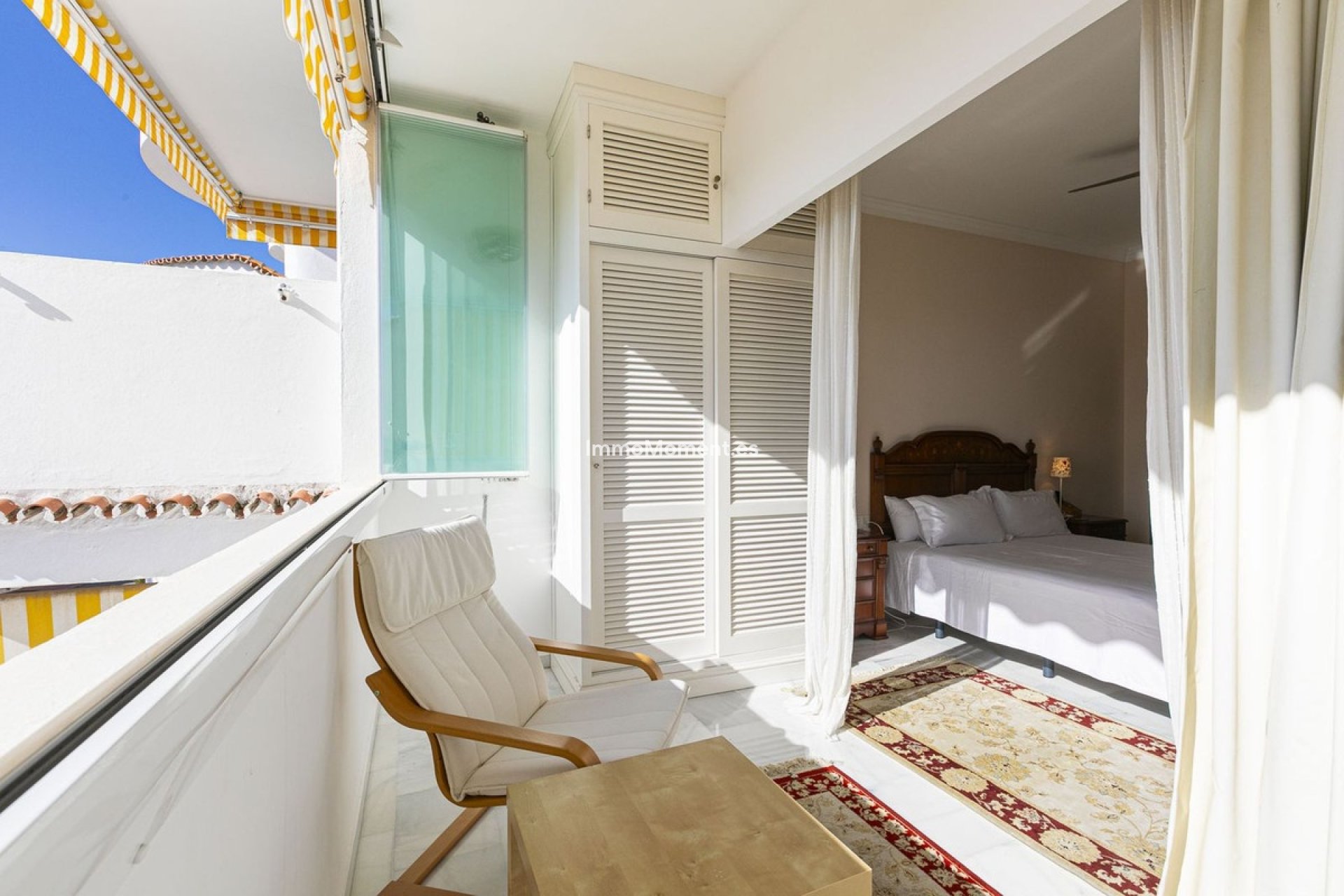 Resale - Apartment - Marbella - Nueva Andalucía