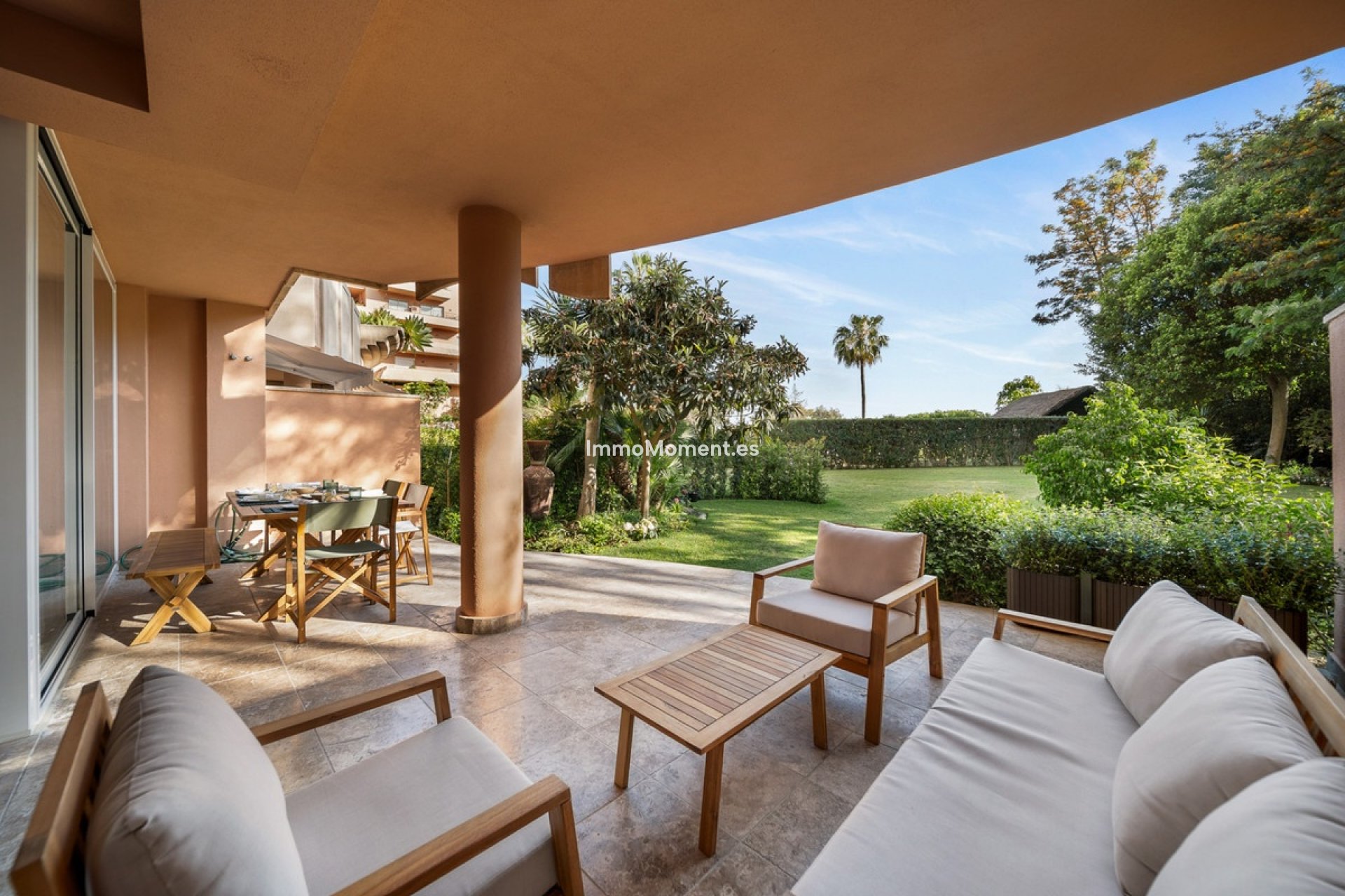 Resale - Apartment - Marbella - Nueva Andalucía