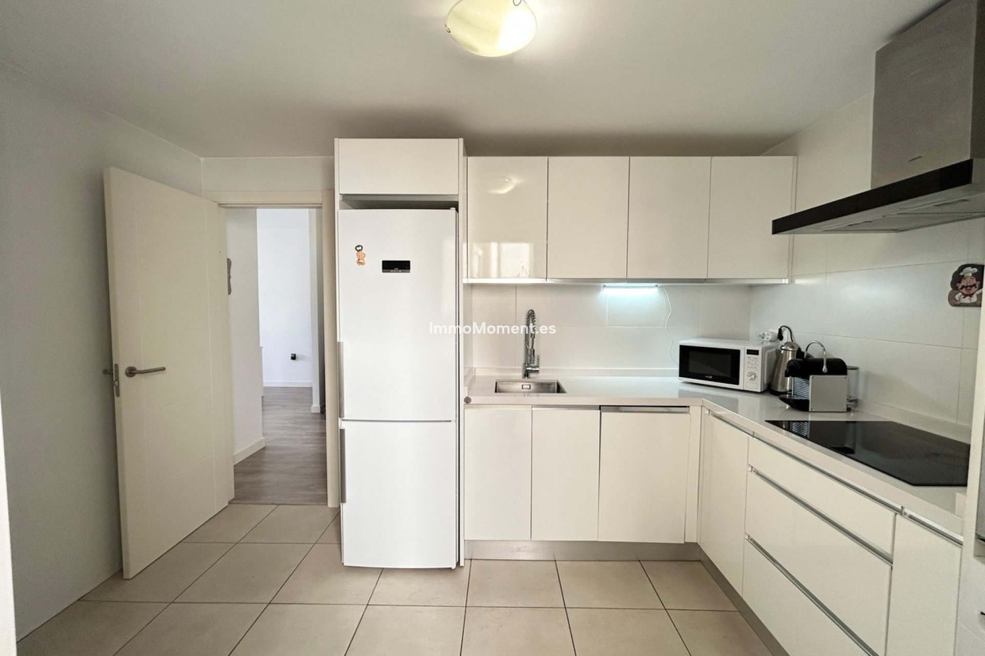 Resale - Apartment - Marbella - Nueva Andalucía