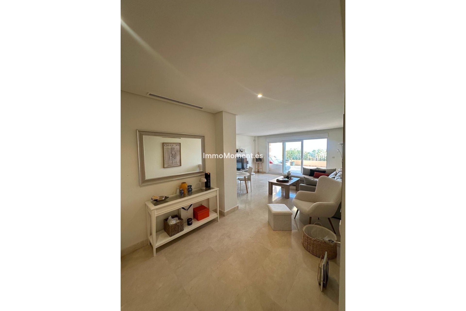 Resale - Apartment - Marbella - Nueva Andalucía