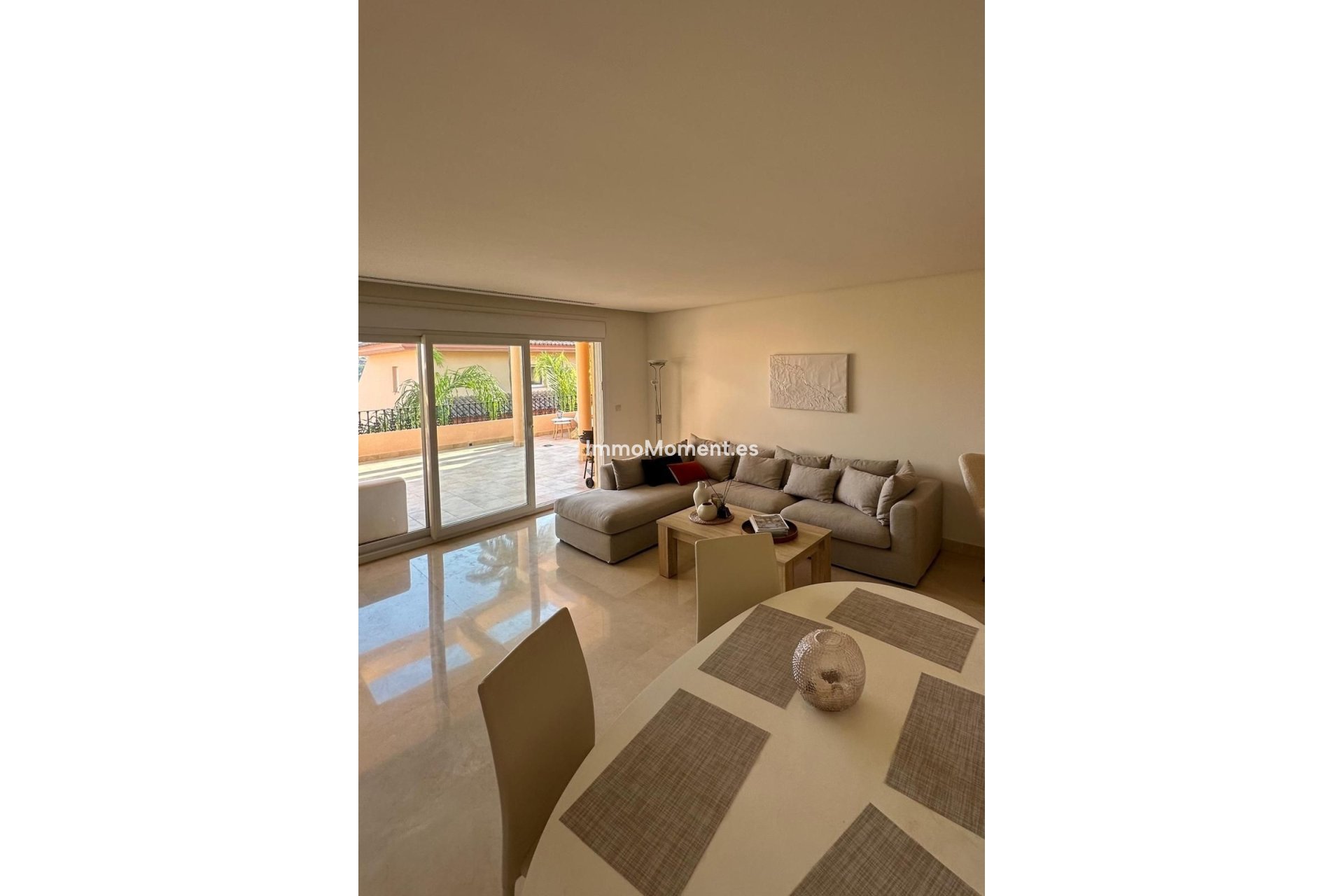 Resale - Apartment - Marbella - Nueva Andalucía