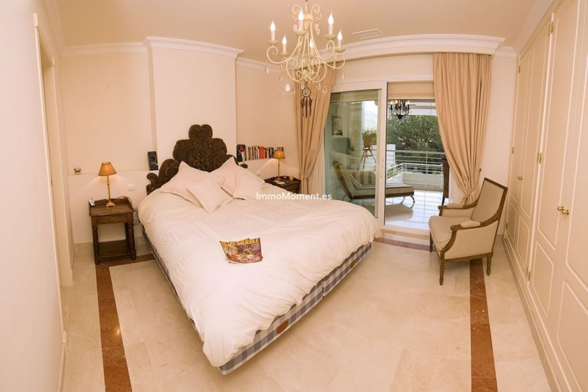 Resale - Apartment - Marbella - Nueva Andalucía