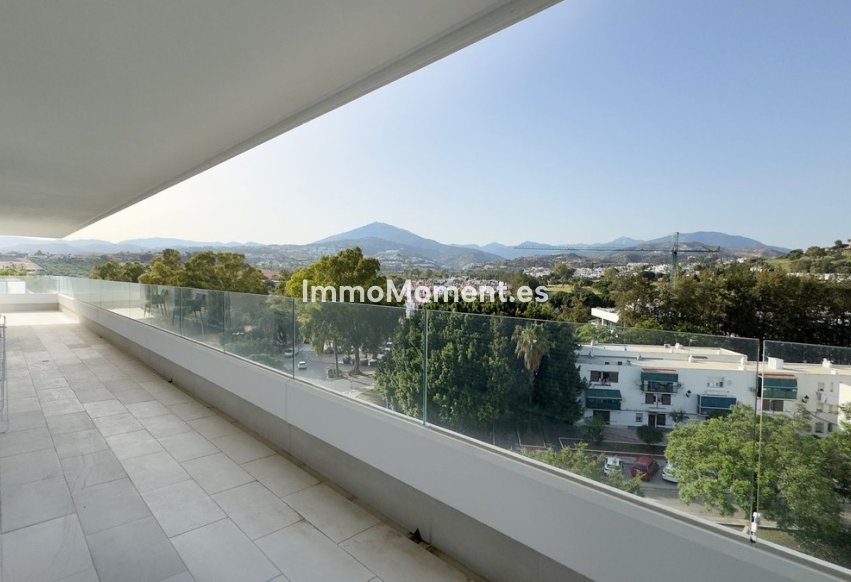 Resale - Apartment - Marbella - Nueva Andalucía