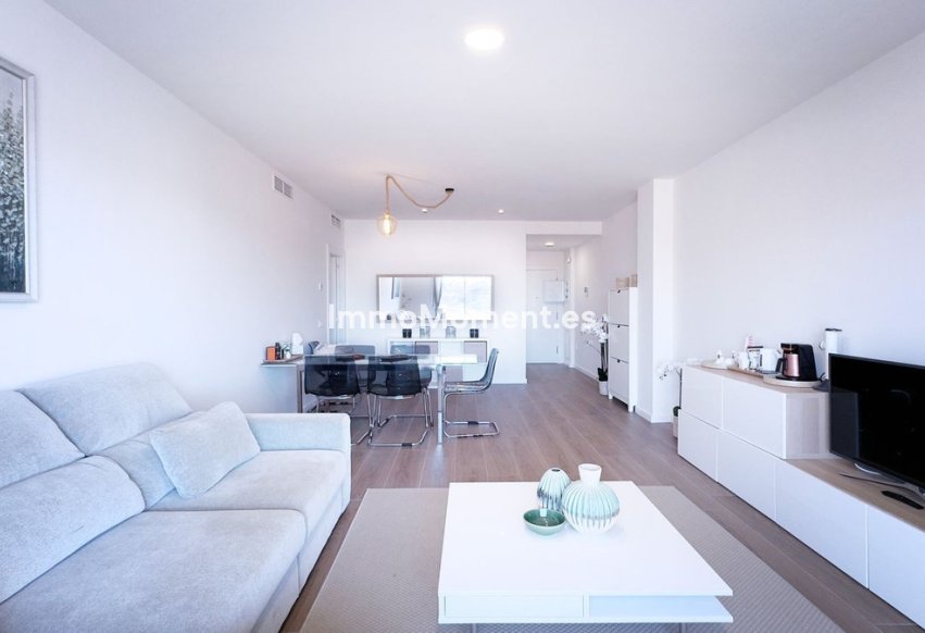 Resale - Apartment - Marbella - Nueva Andalucía