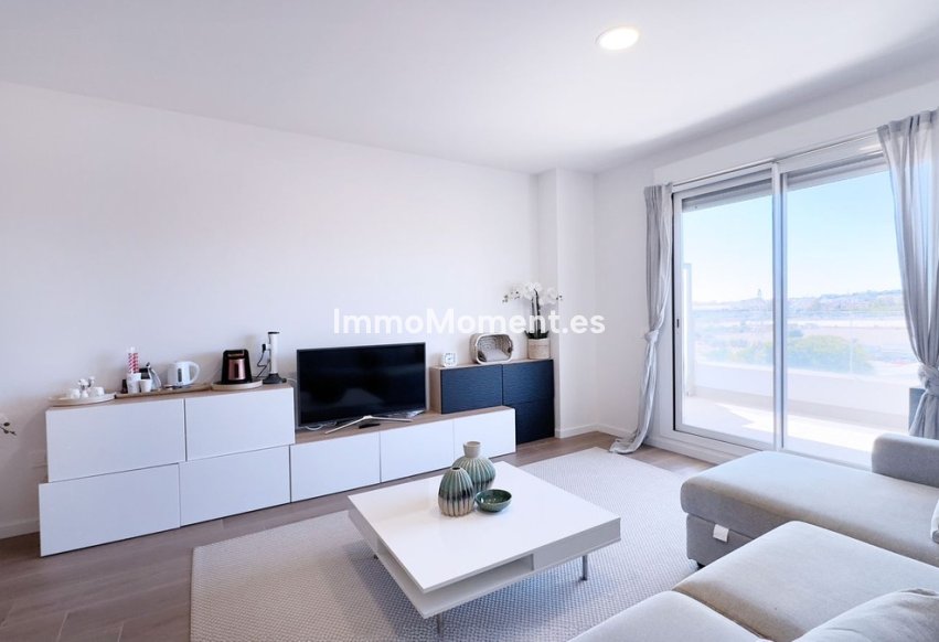 Resale - Apartment - Marbella - Nueva Andalucía