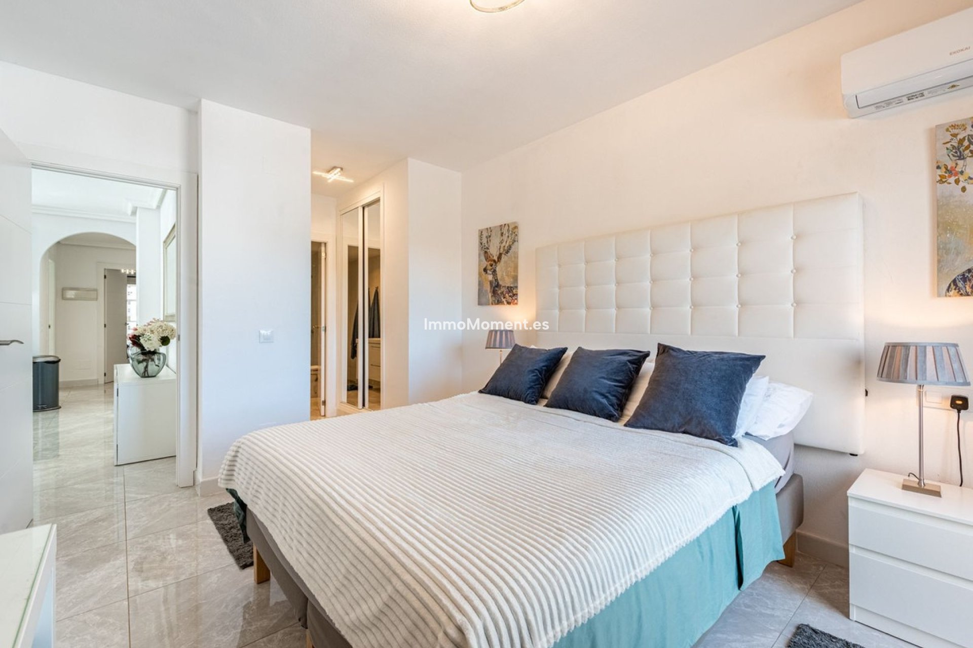 Resale - Apartment - Marbella - Nueva Andalucía