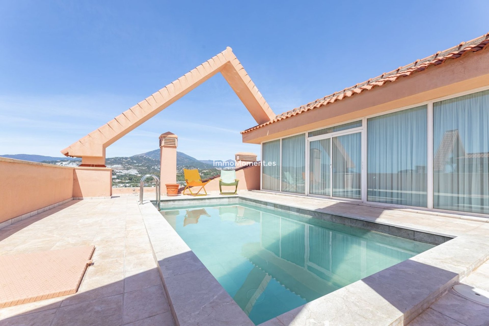 Resale - Apartment - Marbella - Nueva Andalucía