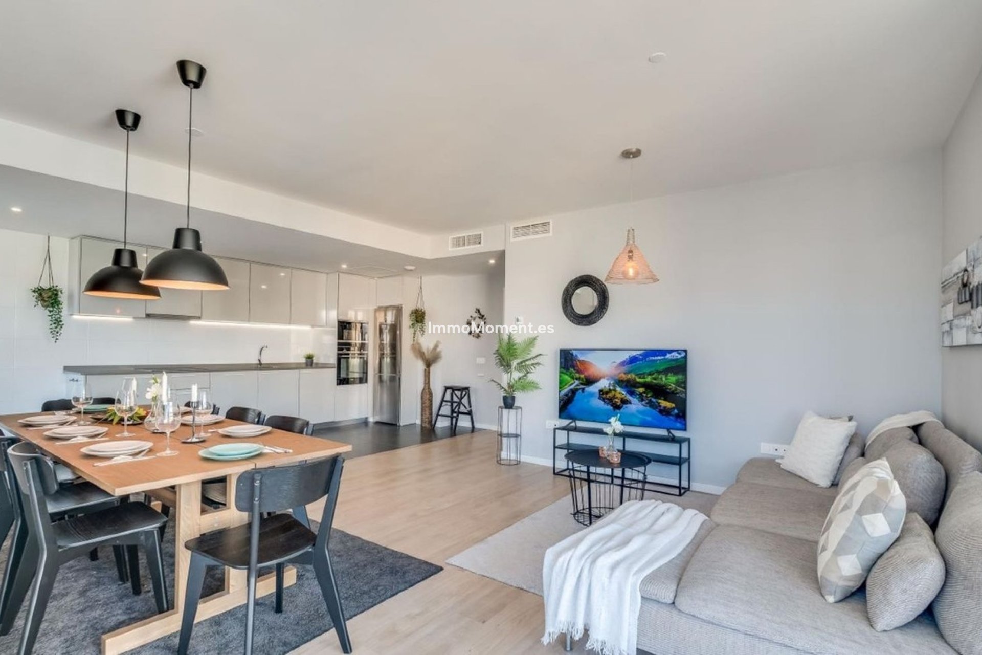 Resale - Apartment - Marbella - Nueva Andalucía