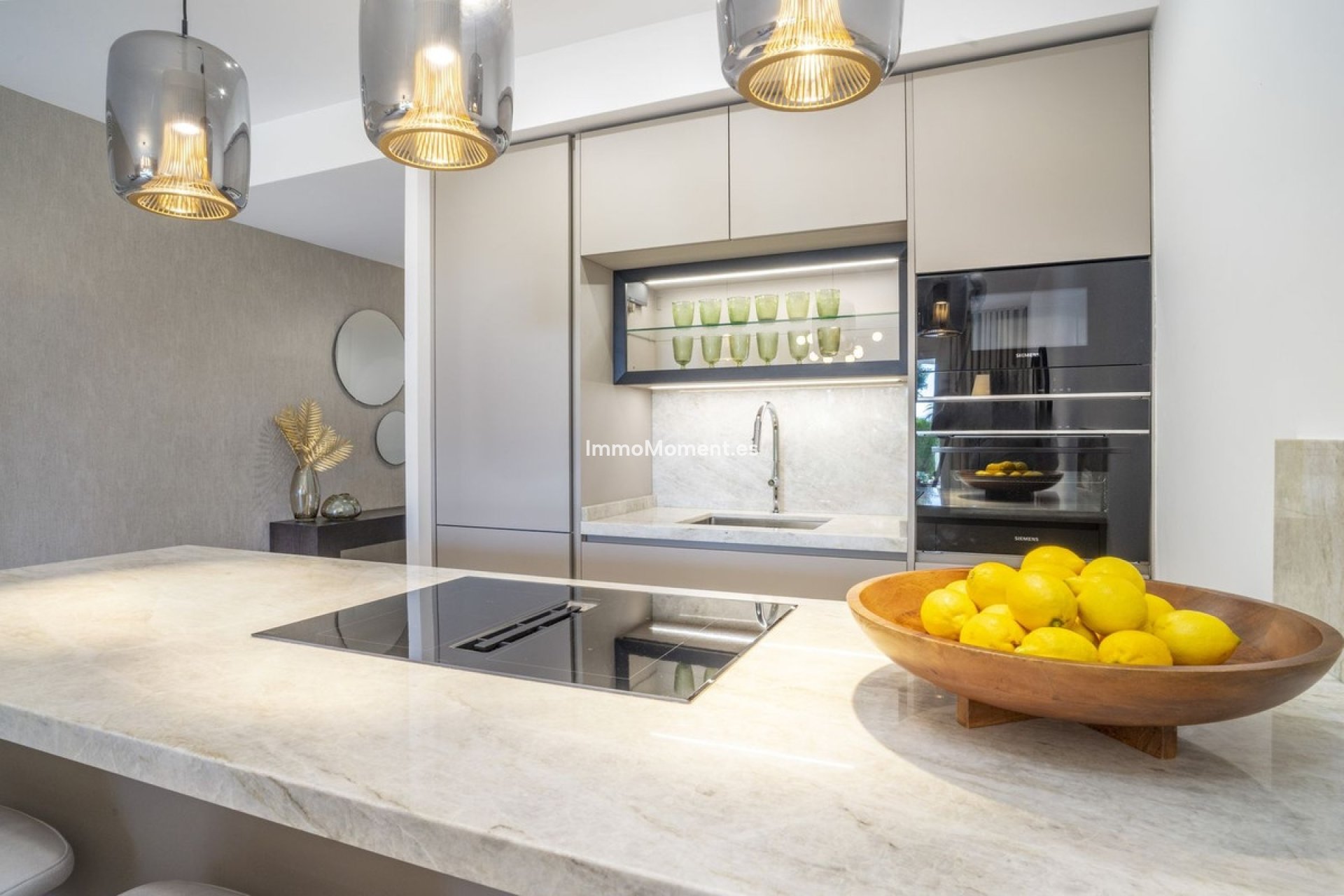 Resale - Apartment - Marbella - Nueva Andalucía