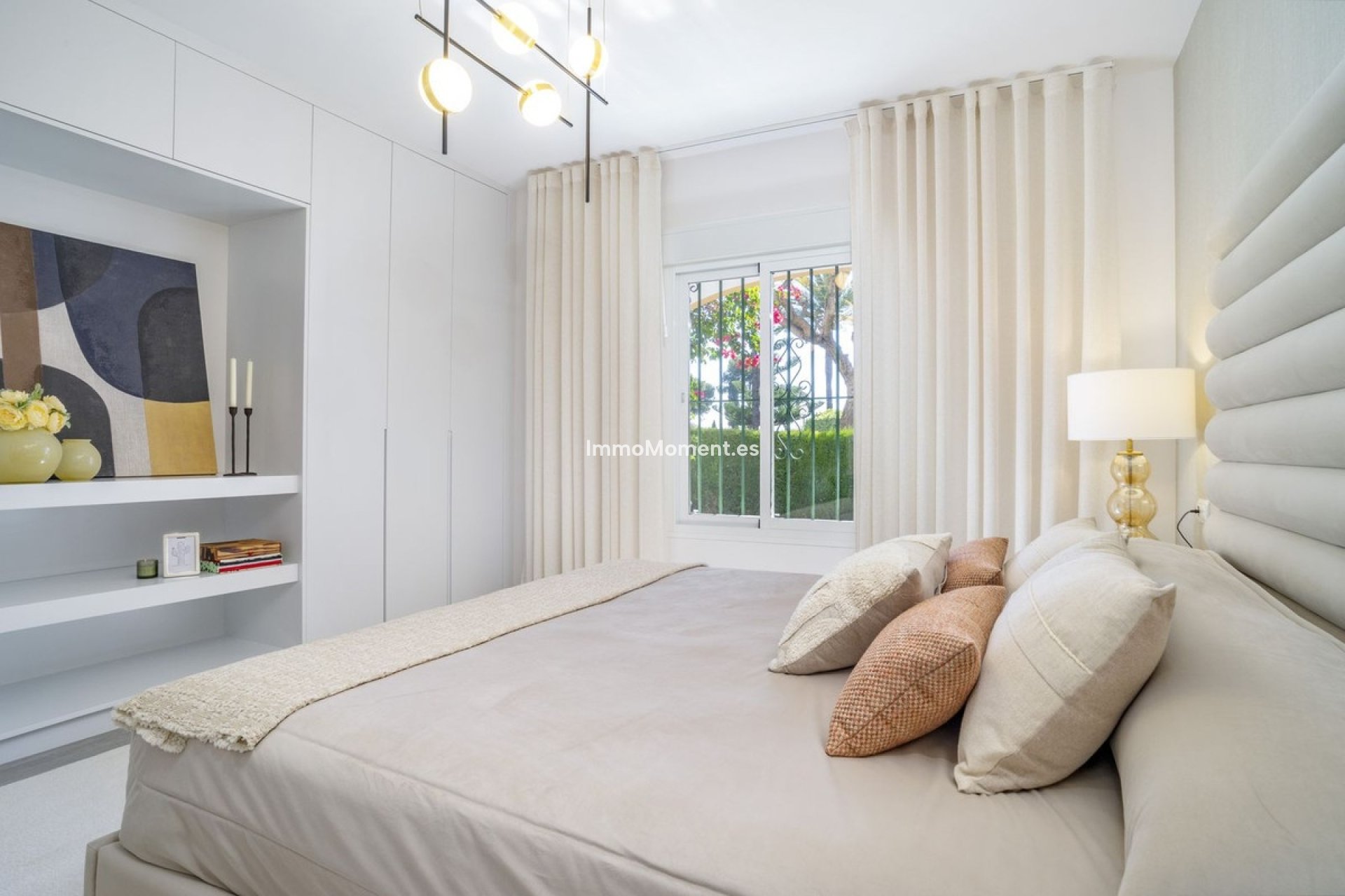 Resale - Apartment - Marbella - Nueva Andalucía